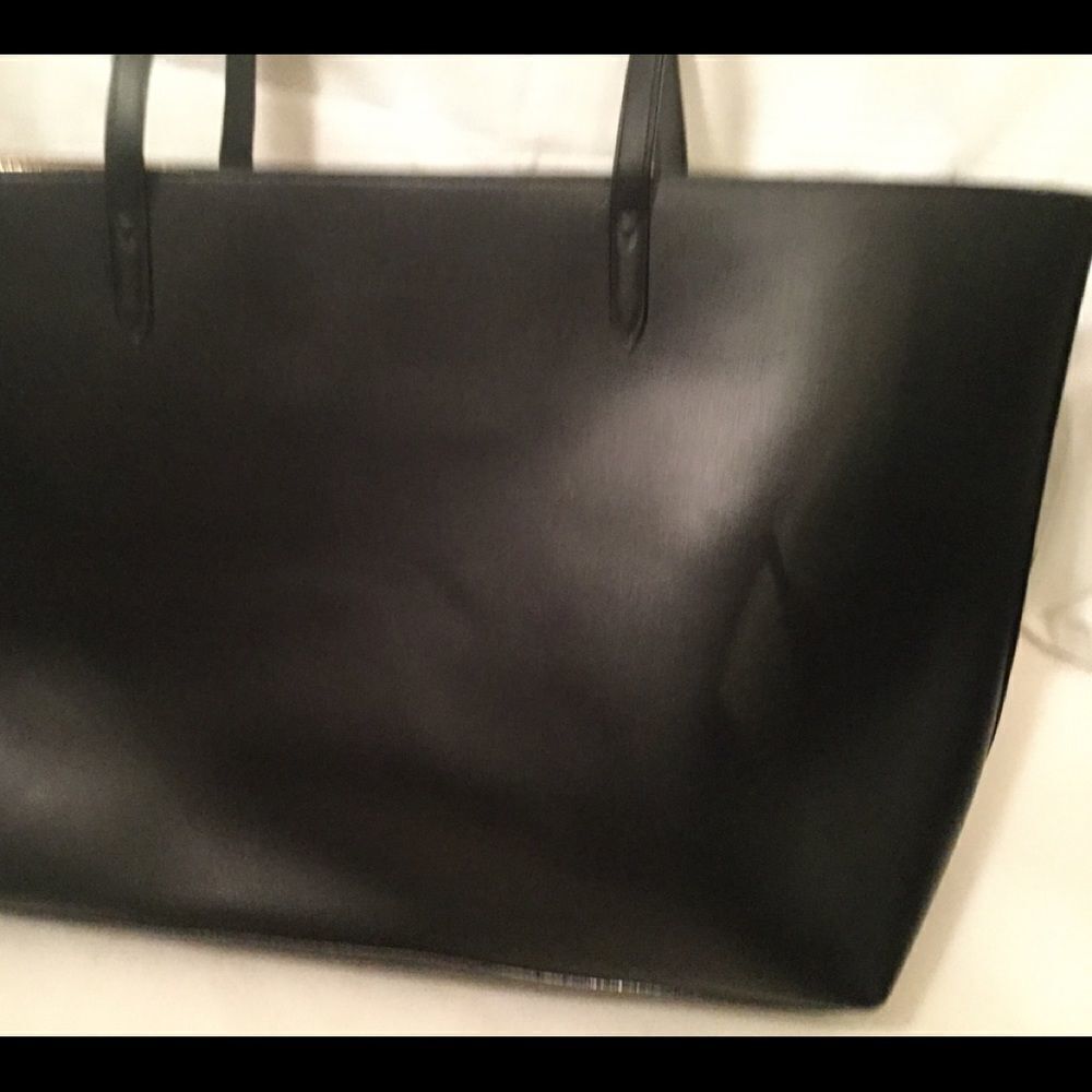 Victoria’s Secret LOVE Perforated Tote Black/Gold - Picture 4 of 11